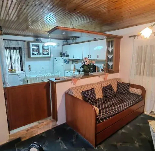 Serenity Traditional House Дом отдыха *