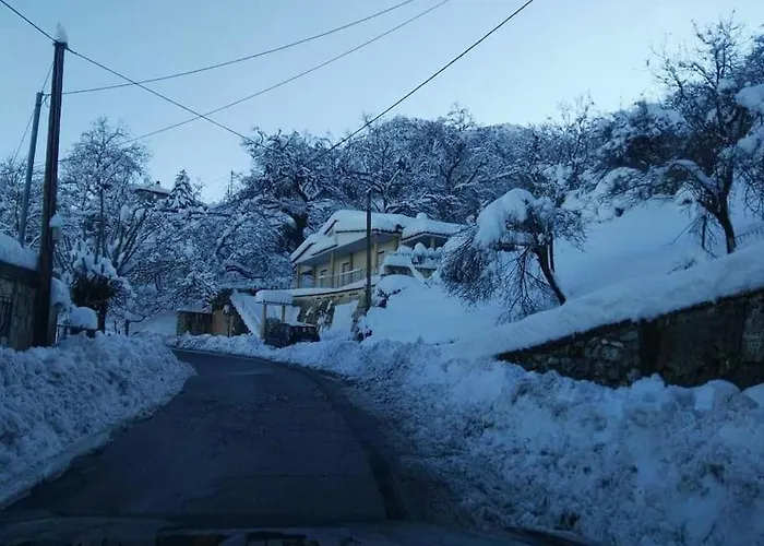 Дом отдыха Serenity Traditional House Калаврита