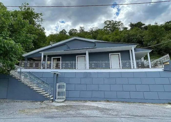 Serenity Traditional House * Калаврита